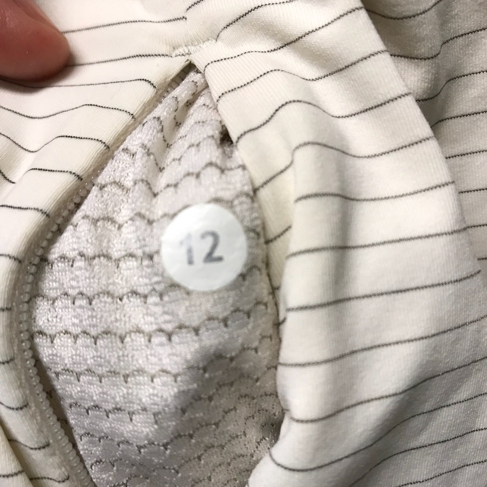 Lululemon Half ZIP Pullover - Picture 6 of 6
